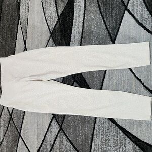 MOVE THEOLOGY CREAM/LILAC LEOPARD PRINT HIGH-RISE CROP ATHLETIC LEGGINGS SMALL